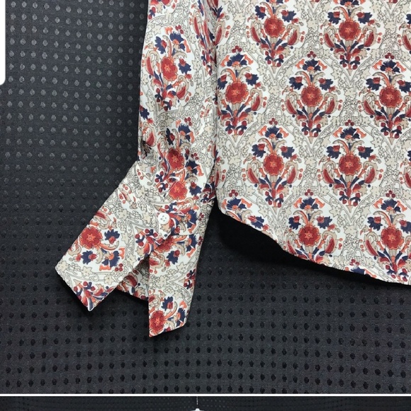 Joie Jamoina Silk Blouse - Picture 4 of 4